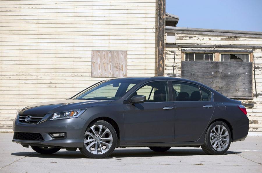  Honda Accord Sport Sedan 2013 года  (фото 30 из 147)